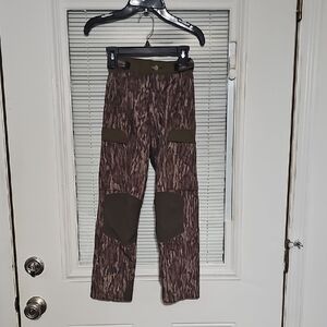 Mossy Oak Brown and Green Cargo Pants